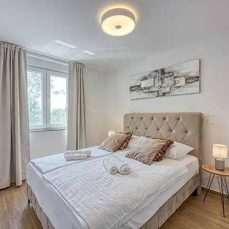 The Rio Collection Apartment Umag Apartman Murine